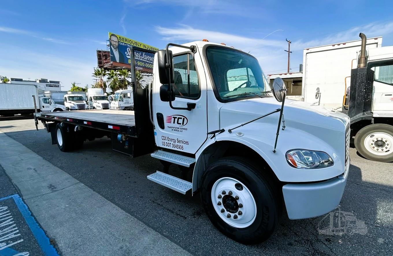 2022 Freightliner Business Class M2 106