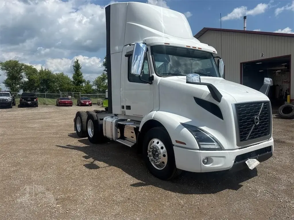 2020 Volvo VNR64T300