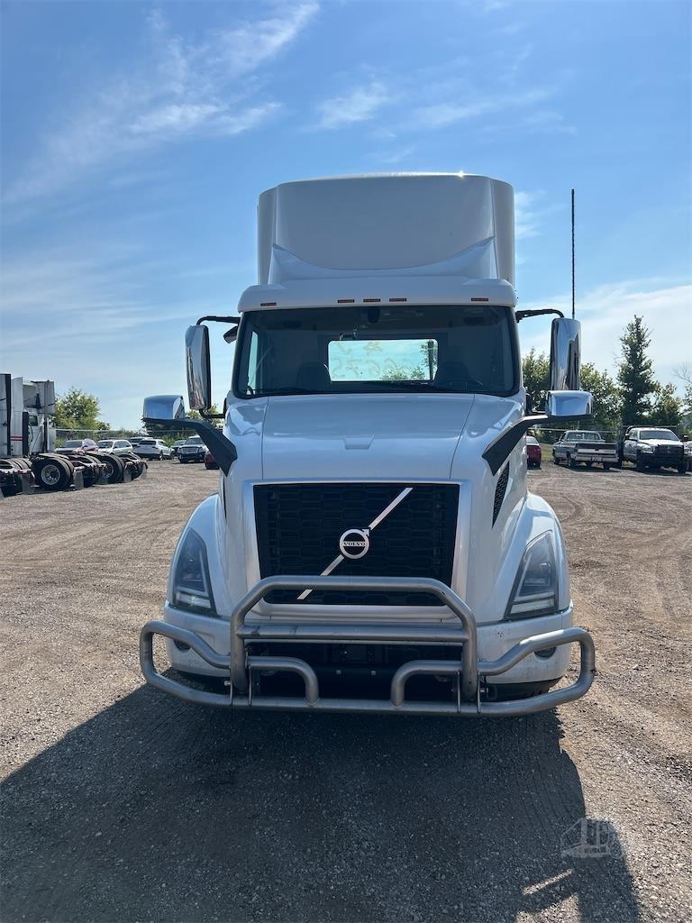 2020 Volvo VNR64T300