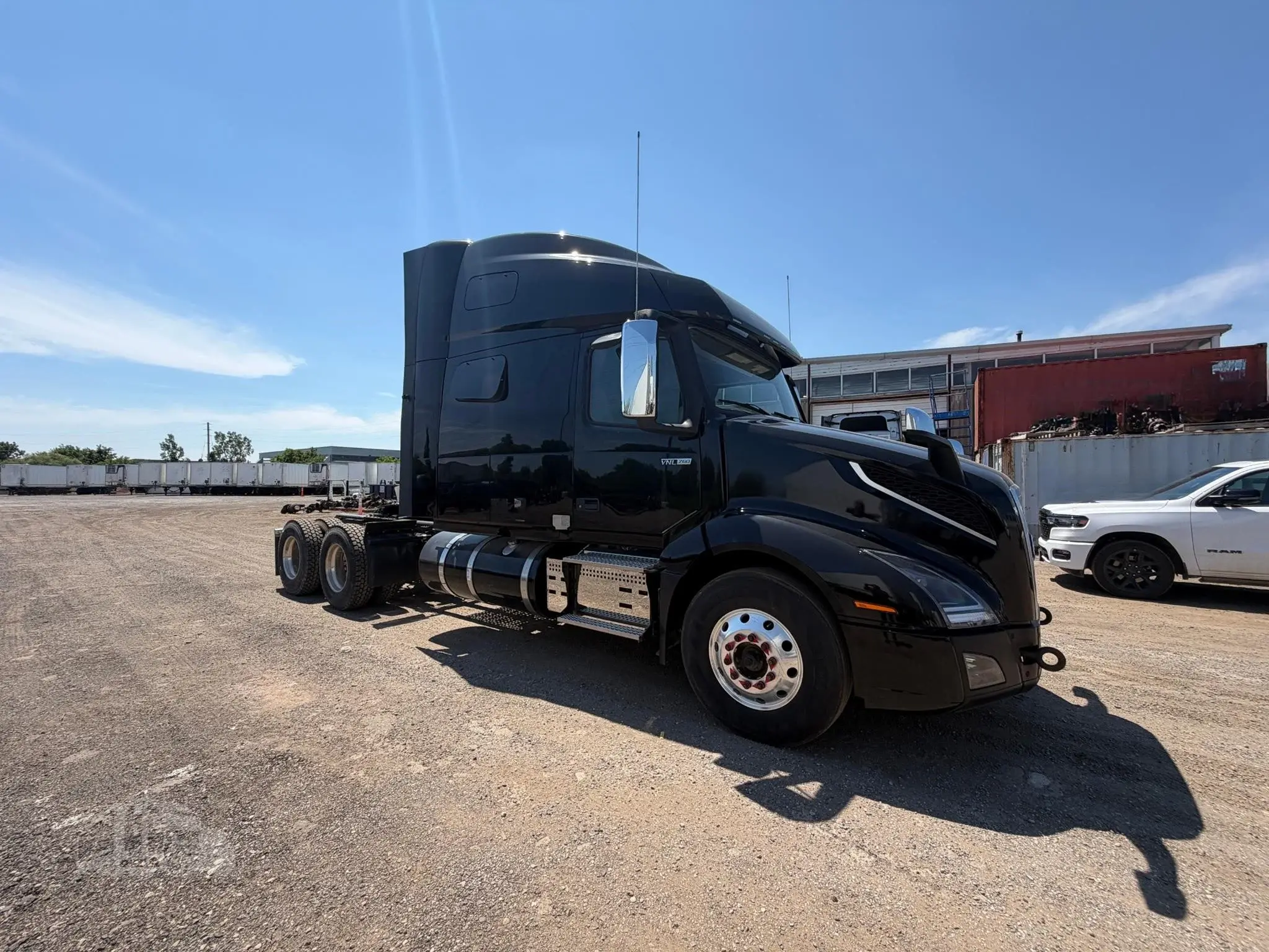 2023 Volvo VNL64T860