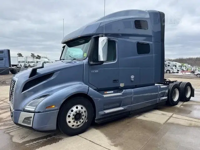 2024 Volvo VNL64T760