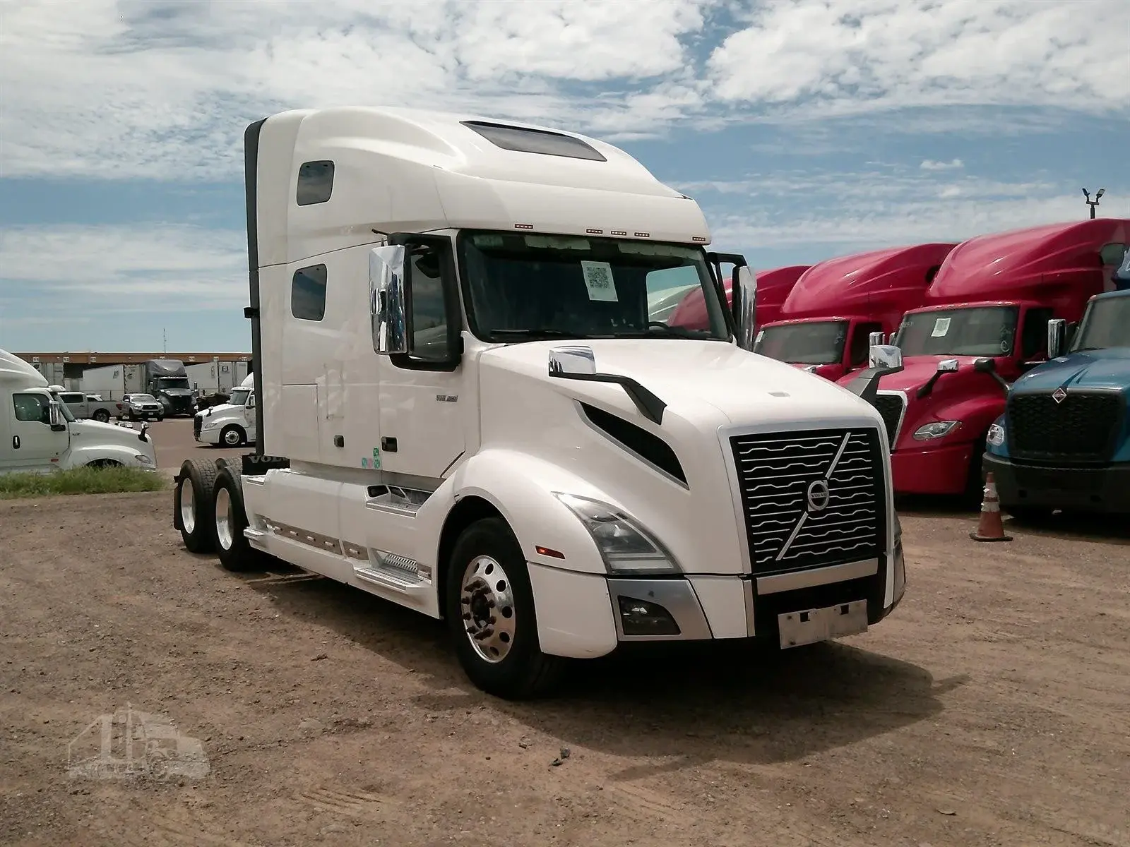 2021 Volvo VNL64T760